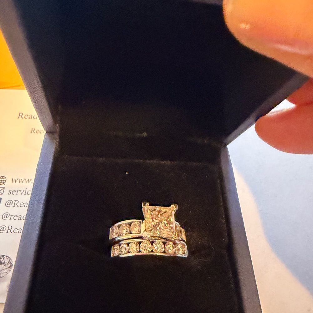 Elegant Silver Ring Set - Picture 9 of 16